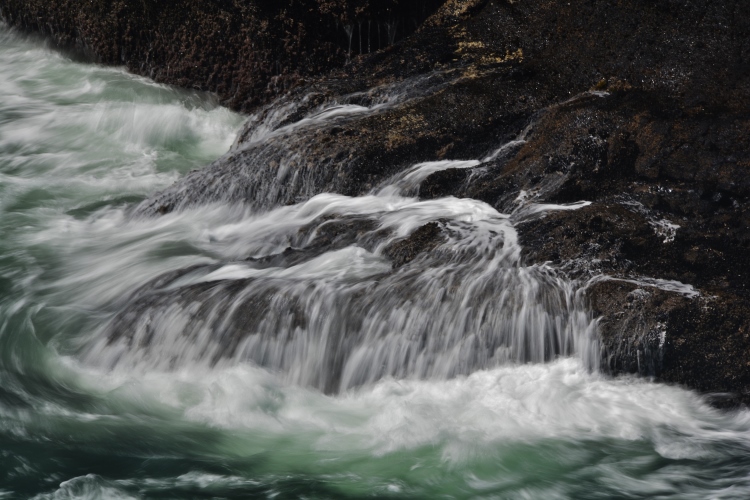 slow-motion wave crashing